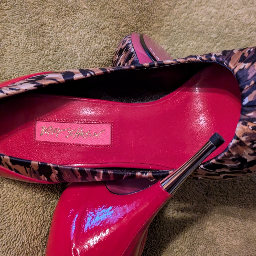 Betsey Johnson Animal Print Heels with Pink Soles - Picture 5 of 11